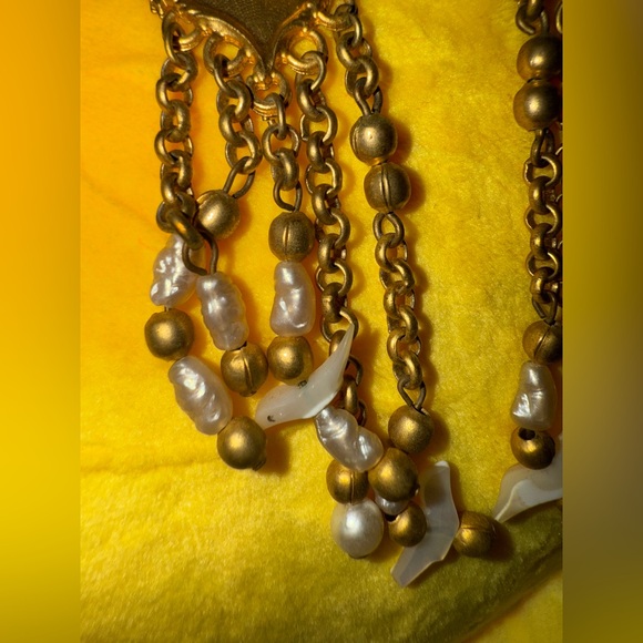 Ylang ylang of Beverly Hills Gold-tone heart-shaped dangle earrings - Picture 3 of 4